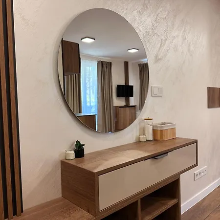 Serenity Apartment *