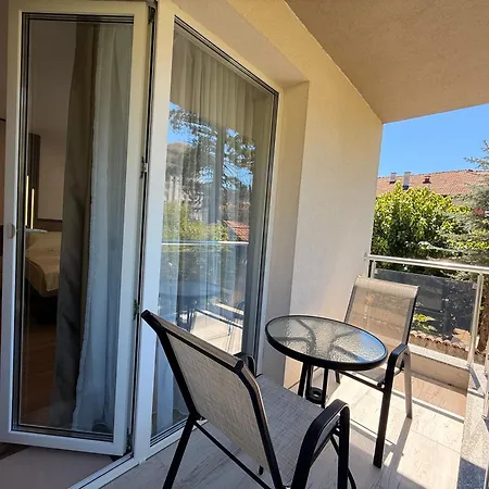 Apartment Serenity Goze Deltschew